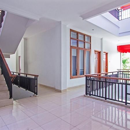 فندق Reddoorz @ Plemburan سليمان المظهر الخارجي الصورة